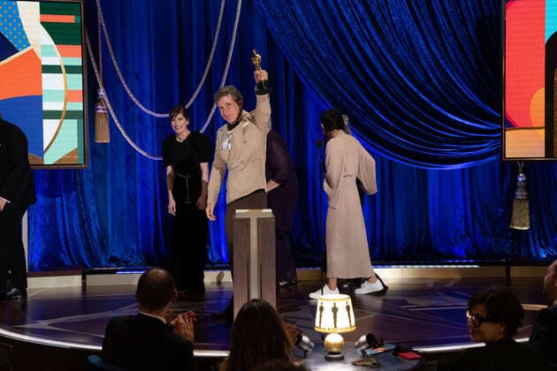 Peter Spears accepts the Oscars for Best Picture during the live ABC Telecast of The 93rd Oscars at Union Station in Los Angeles, CA on Sunday, April 25, 2021. Los Angeles CA USA  Copyright: xToddxWawrychukx 34135990THA