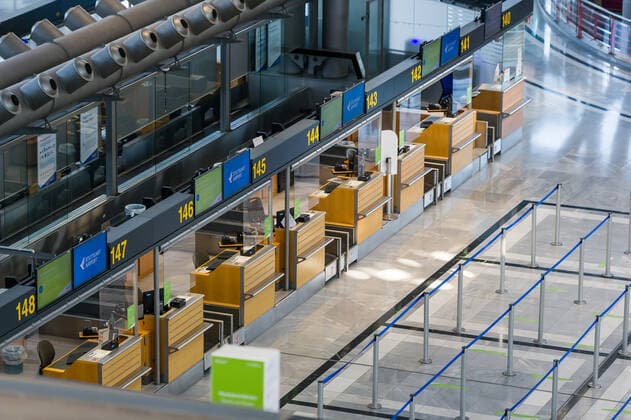Stuttgart Airport in the Corona time like empty, only very few passengers on the way, shops and travel agencies are closed Check in counters are not occupied No more so many takeoffs and landings on the day Stuttgart Baden Wuerttemberg Germany Copyright: xMaxxKovalenkox