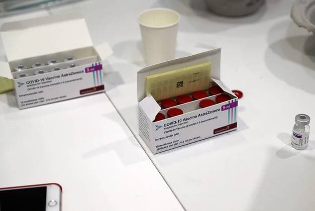 April 26, 2021, Barcelona, Catalonia, Spain Massive vaccination pilot test at the Fira de Barcelona, where 1,000 people have been vaccinated against  JoanxValls