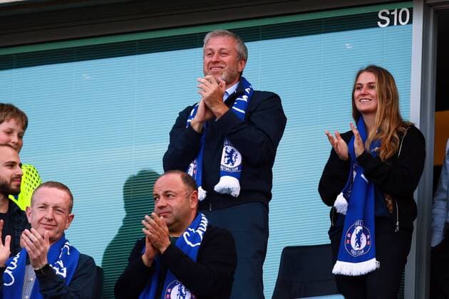 Chelsea owner Roman Abramovich is all smiles after the Chelsea v Sunderland game at Stamford Bridge, London on May 21, 2017. Chelsea were officially crowned the EPL English Premier League Champions, for the second time in three seasons, after the Chelsea v Sunderland game at Stamford Bridge, London on May 21, 2017.  Chelsea Owner Novel Abramovich is All Smiles After The Chelsea v Sunderland Game AT Stamford Bridge London ON May 21 2017 Chelsea were Officially crowned The EPL English Premier League Champions for The Second Time in Three Seasons After The Chelsea v Sunderland Game AT Stamford Bridge London ON May 21 2017   imago 28502713
