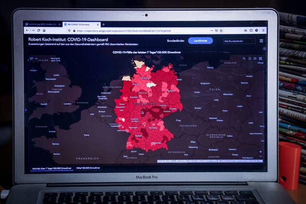 Coronavirus in Germany Covid 19 Dashboard of the Robert Koch Institute 28 04 2021 Robert Koch Institute 7 days Incidence 160.6 7 days Number of cases 133 583 COVID 19 cases 3 332 532 Addition of 22 231 compared to previous day COVID 19 deaths 82 280 Addition of 312 compared to previous day