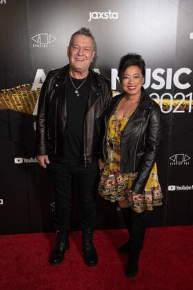 2021 APRA MUSIC AWARDS, Jimmy Barnes and Jane Mahoney attending The APRA Music Awards, in Sydney, Wednesday, April 28, 2021. ( NO ARCHIVING, EDITORIAL USE ONLY, NO USE IN BOOKS WITHOUT CONSENT SYDNEY NEW SOUTH WALES AUSTRALIA  Copyright: xJAMESxGOURLEYx 20210428001538207747
