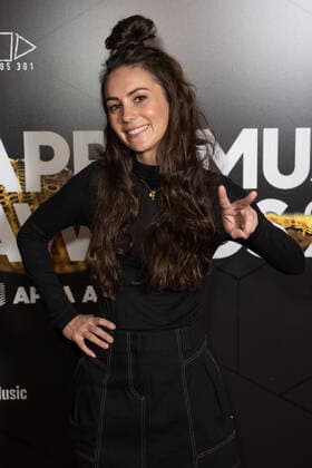 2021 APRA MUSIC AWARDS, Amy Shark attending The APRA Music Awards, in Sydney, Wednesday, April 28, 2021. ( NO ARCHIVING, EDITORIAL USE ONLY, NO USE IN BOOKS WITHOUT CONSENT SYDNEY NEW SOUTH WALES AUSTRALIA  Copyright: xJAMESxGOURLEYx 20210428001538207993
