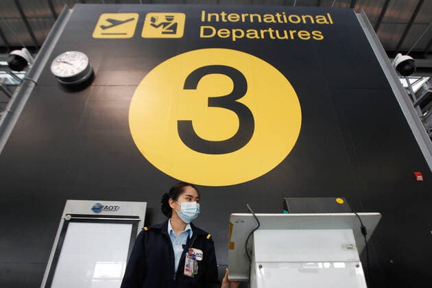 April 28, 2021, Bangkok, Thailand: An airport worker wearing a face mask as a precaution against the spread of coronavirus at Suvarnabhumi airport..Ministry of Public Health and the Airport Operation Centre set up a new vaccination centre to remedy the Covid 19 emergency situation and efficiency of vaccination for aviation-related personnel. Bangkok Thailand - ZUMAs197 20210428_zaa_s197_036 Copyright: xChaiwatxSubprasomx