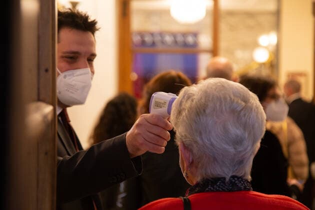 Italy: Reopening of Rome Opera House Body temperature control at entrance to Opera House . After six months of closure, this evening, April 28, 2021, Rome Opera House reopens to the public with a symphonic concert conducted by Michele Mariotti entirely dedicated to Giuseppe Verdi Rome Italy Copyright: MatteoxNardone