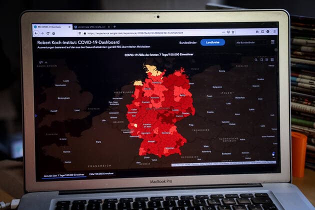Coronavirus in Germany Covid 19 Dashboard of the Robert Koch Institute 29 04 2021 Robert Koch Institute 7 days Incidence 154.9 7 days Number of cases 128 799 COVID 19 cases 3 357 268 Addition of 24 736 compared to previous day COVID 19 deaths 82 544 Addition of 264 compared to previous day
