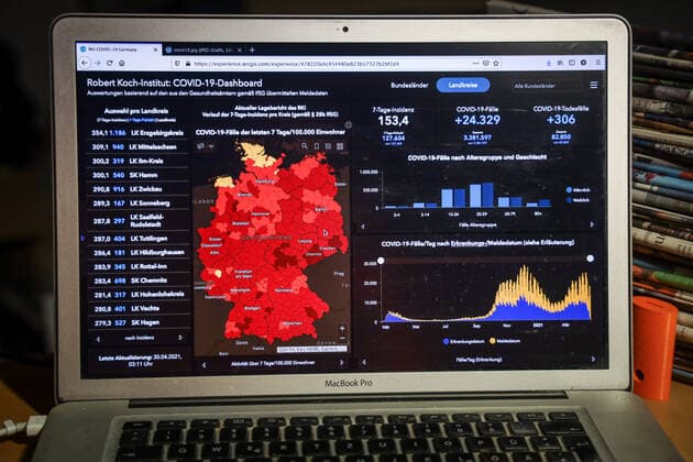 Coronavirus in Germany Covid 19 Dashboard of the Robert Koch Institute 30 04 2021 Robert Koch Institute 7 days Incidence 153.4 7 days Number of cases 127 604 COVID 19 cases 3 381 597 Addition of 24 329 compared to the previous day COVID 19 deaths 82 850 Addition of 306 compared to the previous day
