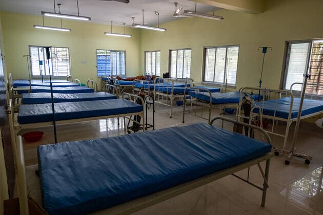 April 30, 2021, Kolkata, India: Interior view of a newly made Covid ward at Barasat Government Hospital..India s total coronavirus cases set global records with 18.8 millions cases and 208,000 death as people desperately searching for hospital beds and oxygen cylinders are finding help on social media according to an Indian media report. Kolkata India - ZUMAs197 20210430_zaa_s197_041 Copyright: xDipayanxBosex