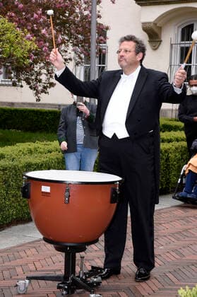 Mark Mast at the Paukenschlag gegen die Einsamkeit concert event of the Josef and Luise Kraft Foundation for senior citizens at the Mathildenstift Munich, 01 05 2021 Foto:xS.xAdamx xFuturexImage