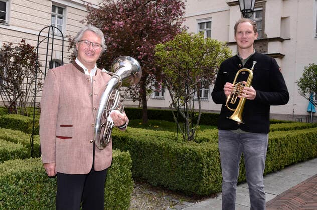 Ernst Hutter and Martin Hutter at the Paukenschlag gegen die Einsamkeit concert event of the Josef and Luise Kraft Foundation for Senior Citizens at the Mathildenstift Munich, 01 05 2021 Foto:xS.xAdamx xFuturexImage