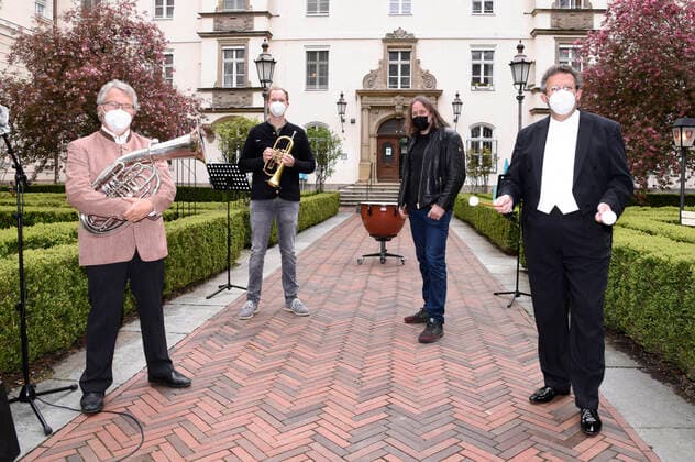 Ernst Hutter, Martin Hutter, Roland Hefter and Mark Mast at the Paukenschlag gegen die Einsamkeit concert event of the Josef und Luise Kraft Stiftung für Senioren at the Mathildenstift Munich, 01 05 2021 Foto:xS.xAdamx xFuturexImage