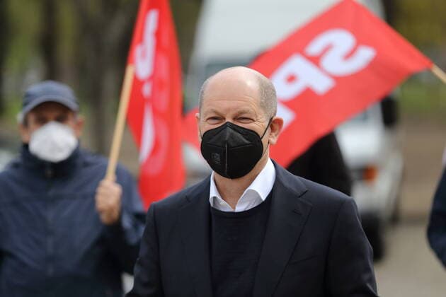 Federal Minister of Finance and candidate for chancellor Olaf Scholz SPD during a rally of the DGB for Labour Day at the Bassinplatz in Potsdam, 1 May 2021 May Day rally in Potsdam