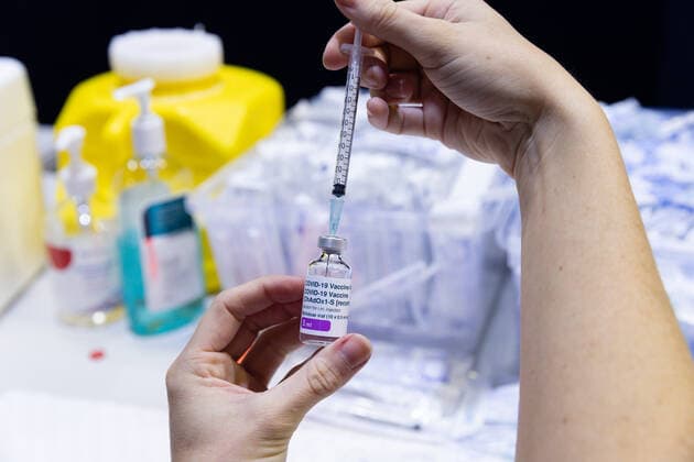 WA CORONAVIRUS COVID19, A nurse fills a syringe with the COVID-19 AstraZeneca vaccine at the Claremont Showground mass vaccination centre in Perth, Monday, May 2, 2021. From today over-50s are eligible for the Covid-19 immunisation program at two mass public vaccination clinics in Perth. ( NO ARCHIVING, EDITORIAL USE ONLY, NO USE IN BOOKS WITHOUT CONSENT PERTH WA AUSTRALIA  Copyright: xRICHARDxWAINWRIGHTx 20210503001539409457