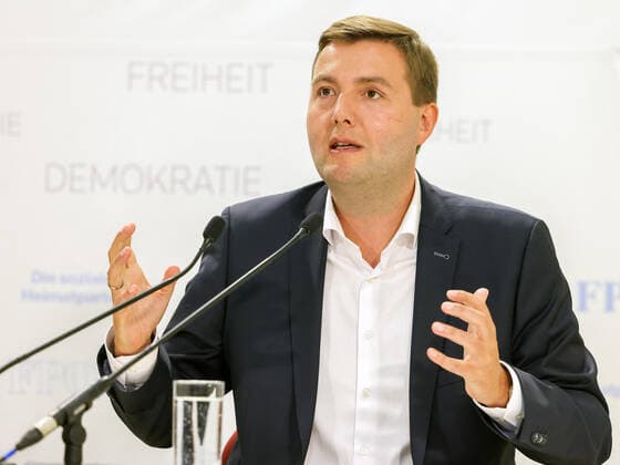 20210503 Press conference of the FPOe Corona politics in Linz and Vienna - the comparison makes safe VIENNA, AUSTRIA - MAY 3: Linz City Councillor for Health Michael Raml (FPOe Upper Austria) at Press conference - of the FPOe Corona politics in Linz and Vienna - the comparison makes safe at FPOe-Media Center on May 3, 2021 in Vienna, Austria. 210503_SEPA_10_030 Copyright: xMichaelxIndrax SEPAxMedia
