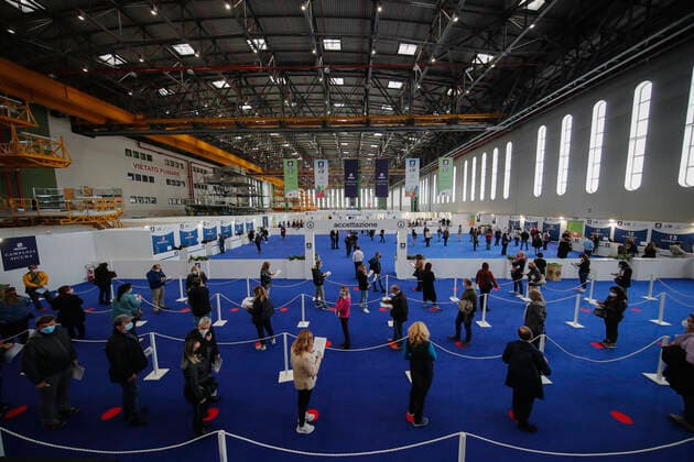 The Covid-19 Vaccine Center at the Atitech hangar of Naples Capodichino International Airport. The Capodichino Covid-19 Vaccine Center was built on an area of 10,000 square meters made available free of charge by Atitech at the Naples Capodichino International Airport. The center will guarantee over 6,000 vaccinations per day to users of the Napoli 1 Centro, Napoli 2 Nord and Napoli 3 Sud ASLs.  Copyright: xSalvatorexLaportax xIPAx xKontrolabx