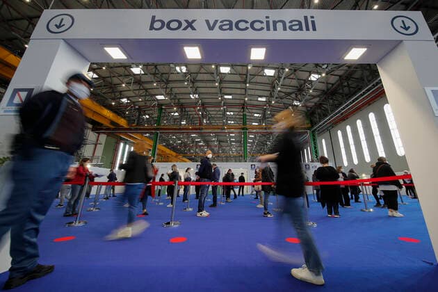 The Covid-19 Vaccine Center at the Atitech hangar of Naples Capodichino International Airport. The Capodichino Covid-19 Vaccine Center was built on an area of 10,000 square meters made available free of charge by Atitech at the Naples Capodichino International Airport. The center will guarantee over 6,000 vaccinations per day to users of the Napoli 1 Centro, Napoli 2 Nord and Napoli 3 Sud ASLs.  Copyright: xSalvatorexLaportax xIPAx xKontrolabx