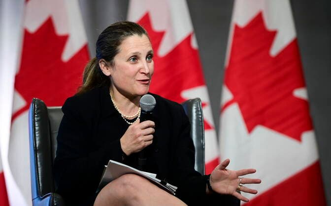 Kanada, Finanzministerin Chrystia Freeland und Justin Trudeau in Ottawa May 3, 2021, Ottawa, on, Canada: Deputy Prime Minister, not shown, and Minister of Finance Chrystia Freeland joins Prime Minister Justin Trudeau as they participate in a virtual discussion from Ottawa on Monday, May 3, 2021, with seniors from Residence Memphremagog in Magog, Quebec. Ottawa Canada  - ZUMAc35_ 20210503_zaf_c35_064 Copyright: xSeanxKilpatrickx