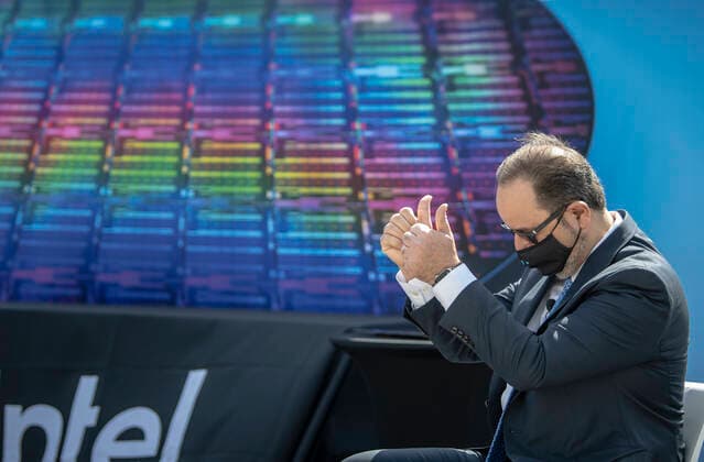 May 2, 2021, Rio Rancho, New Mexico, USA: .Intel plans to invest 3.5 Billion doollars in the Rio Rancho facility. The announcement was made Monday morning at a press conference on the Itel campus off rt 528. Pictured is Keyvan Esfarjani(Cq)Sr. Vice President at Intel addressing the crowd reacting to words spoken by the Governor. .Rio Rancho, New Mexico. Rio Rancho USA - ZUMAab1_ 20210502_zaf_ab1_012 Copyright: xRobertoxE.xRosalesx