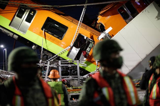 (210504) -- MEXICO CITY, May 4, 2021 -- Rescuers work at the scene of a metro bridge collapse in Mexico City, Mexico, May 3, 2021. At least 13 people have been killed and 70 others were injured after a metro bridge collapsed in southern Mexico City Monday night, local authorities said. (Photo by Xinhua) MEXICO-MEXICO CITY-METRO BRIDGE COLLAPSE FranciscoxCanedo 