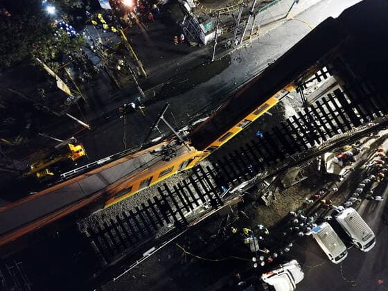(210504) -- MEXICO CITY, May 4, 2021 -- Aerial photo taken on May 4, 2021 shows the scene of a metro bridge collapse in Mexico City, Mexico. At least 15 people were killed and 70 others injured after a metro bridge collapsed in southern Mexico City Monday night, according to an updated preliminary report from local authorities. ) (SPOT NEWS)MEXICO-MEXICO CITY-METRO BRIDGE COLLAPSE XinxYuewei 