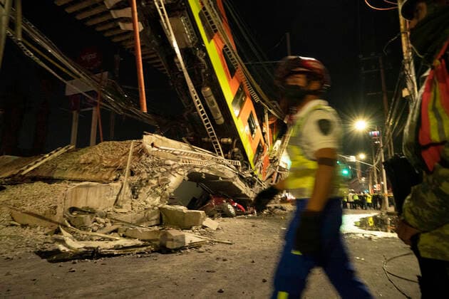 (210504) -- MEXICO CITY, May 4, 2021 -- Photo taken on May 3, 2021 shows the scene of a metro bridge collapse in Mexico City, Mexico. At least 15 people were killed and 70 others injured after a metro bridge collapsed in southern Mexico City Monday night, according to an updated preliminary report from local authorities. David de la Paz) (SPOT NEWS)MEXICO-MEXICO CITY-METRO BRIDGE COLLAPSE DxAviddelapaz 
