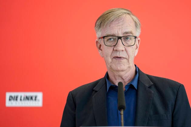 Statement Dietmar Bartsch before the caucus meeting of the Bundestag Die Linke Aktuell, 04 05 2021, Berlin, Dietmar Bartsch in portrait at your statement in the run-up to the caucus meeting Die Linke Bundestagsfraktion in the Reichstagsgebaeude Berlin Berlin Germany