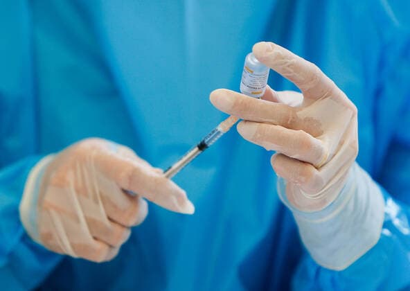 May 4, 2021, Bangkok, Thailand: A health worker prepares a dose of the CoronaVac vaccine..Thailand s Covid-19 death toll surpassed 300 on Tuesday, as 27 deaths and 1,763 new cases were added, bringing the toll to 303 fatalities and 72,788 cases. Bangkok Thailand - ZUMAs197 20210504_zaa_s197_031 Copyright: xChaiwatxSubprasomx