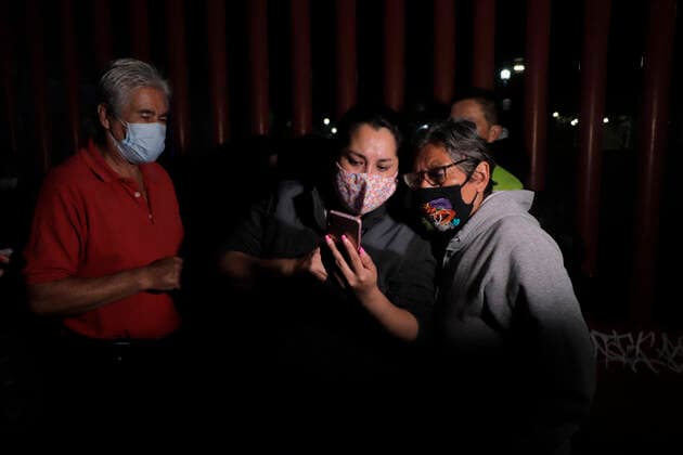 Collapse Of Line 12 Subway Structure In Mexico City, 20 People Dead And More Than 70 Injured A group of people share information about their relatives after a structure of the Metro Line 12 in Mexico City between Tezonco and Olivos stations collapsed and fell with passengers on board, where 20 people died and more than 70 were injured. The causes of the accident are still unknown. Mexico City Mexico vieyra-notitle210504_npluE  Copyright: xGerardoxVieyrax