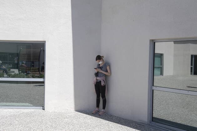 A woman waits for COVID-19 vaccine in Ankara, Turkey, on May 5, 2021. Turkey has confirmed 41,883 deaths and 4,955,594 positive cases of the coronavirus infection in the country. ( Copyright: AbdurrahmanxAntakyalix-xDepoxPho 17129919
