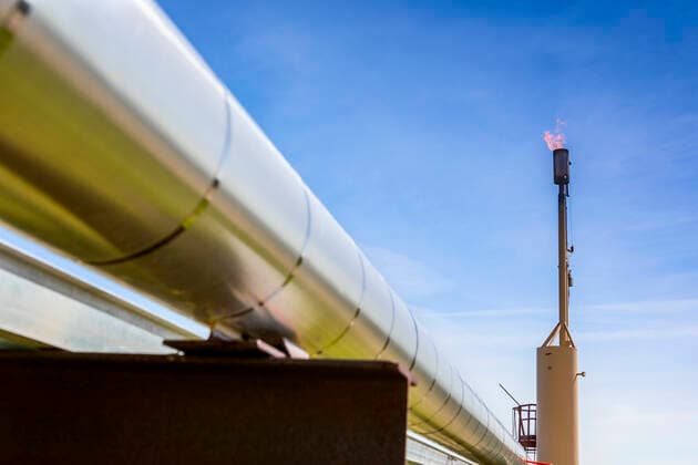 Flare tower on an oil field; Alberta, Canada  Copyright: LiteboxxProductions 33339878