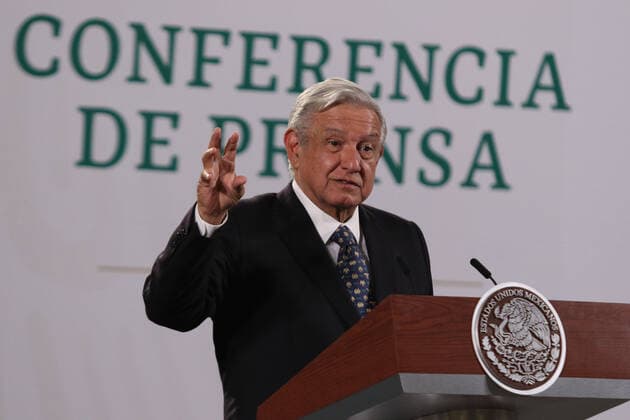Mexico™s President Lopez Obrador News Conference MEXICO CITY, MEXICO - MAY 5: Mexico™s President Andres Manuel Lopez Obrador, gesticulating while speaks during a daily briefing conference at National Palace on May 5, 2021 in Mexico City, Mexico. Copyright: xIsmaelxRosasx EYEPIXGROUP_IR_05052021_6556