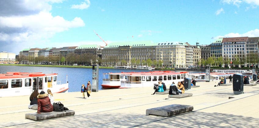 During the lockdown only sparsely visited jetty at Jungfernstieg in Hamburgs city centre Altstadt Hamburg