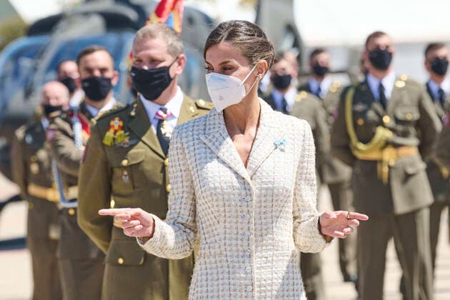 Entertainment Bilder des Tages 07-05-2021 Queen Letizia during the National Ensign, in the form of the Standard, to the Spanish Army Aviation Academy (ACAVIET) at the Coronel Mate base in Colmenar Viejo. No Spain Â  Copyright: xPPEx