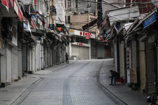 May 7, 2021, Istanbul, Turkey: Shops on an empty street are pictured closed during the lockdown..The Turkish government has approved full closure, which will last until May 17, to reduce rising coronavirus cases. Istanbul Turkey - ZUMAs197 20210507_zaa_s197_092 Copyright: xHakanxAkgunx