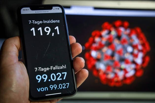 Coronavirus in Germany Covid 19 Dashboard of the Robert Koch Institute 10 05 2021 Robert Koch Institute 7 days Incidence 119.1 7 days Number of cases 99 027 COVID 19 cases 3 527 251 Addition of 6 922 compared to the previous day COVID 19 deaths 84 829 Addition of 54 compared to the previous day