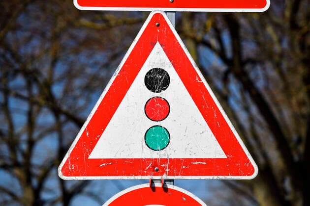 PHOTOMONTAGE, Traffic Light Traffic Sign Black Red Green, Kenya Coalition ** NUR FUER REDAKTIONELLE ZWECKE ** EDITORIAL USE ONLY **