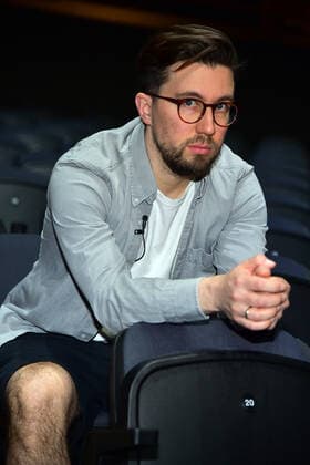 SpendenAktion, hierspielt die musik Prinz Pi, Rapper PK in the VerdiMusicHall hierspieltdiemusik more than 400 000 euros for Berlin music creators, VBKI, GESOBAU and Engel Völkers initiate emergency aid project to support the Berlin music sceneein Berlin, am 010 05 2021 Photopress Mueller