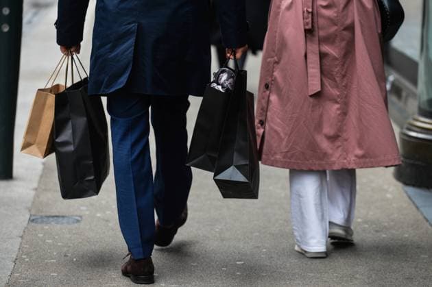 First Step In Easing COVID-19 Restrictions In Ireland People carrying shopping bags seen on Grafton Street in Dublin. After five months of strict lockdown, the first stage of defrosting the Irish economy and loosening of restrictions is taking place. From today, the Inter-county travel is permitted. Galleries, museums and libraries, hairdressers and barbers can reopen. The main changes also concern non-essential retail by appointments, easing of the rules around outdoor meetings and the resumption of religious worship in churches. On Monday, 10 May 2021, in Dublin, Ireland. Dublin Ireland widak-firstste210510_npAx7  Copyright: xArturxWidakx