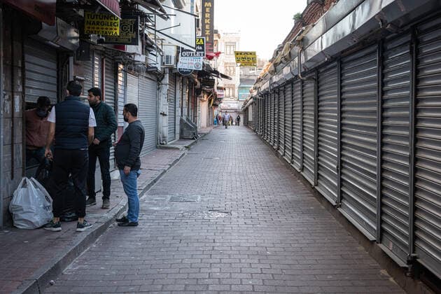 Istanbul Under Covid-19 Lockdown On 10 May 2021, streets in the historic old city of Istanbul, Turkey, remained largely empty and lined with closed stores as a strict Covid-19 curfew kept most nonessential workers at home, leaving many areas frequented only by foreign tourists. Istanbul Turkey cupolo-notitle210511_npgFr  Copyright: xDiegoxCupolox