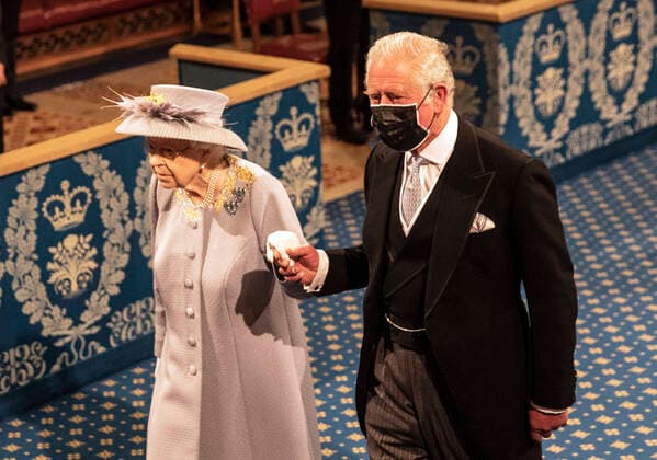 Entertainment Bilder des Tages . 11 05 2021. London, United Kingdom. Queen Elizabeth II and Prince Charles, Prince of Wales at the State Opening of Parliament in London.  xPoolx xi-Imagesx IIM-22165-0032