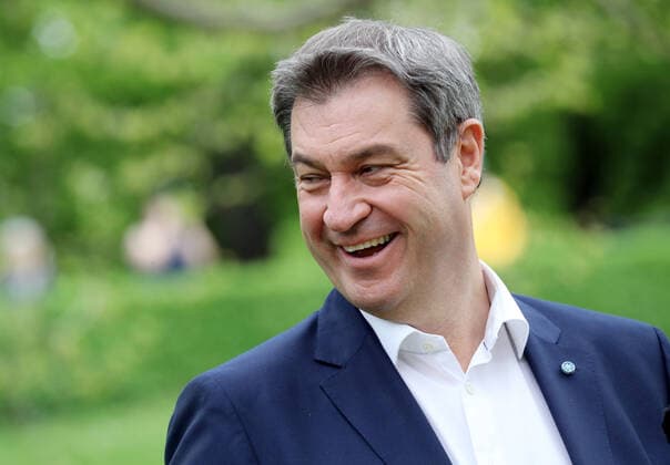 Federal Chancellor Sebastian Kurz visits Markus Söder at the State Chancellery in Munich The Austrian Federal Chancellor Sebastian Kurz visits the Bavarian Prime Minister in Munich at the State Chancellery, Munich Bavaria Germany Garden at the State Chancellery