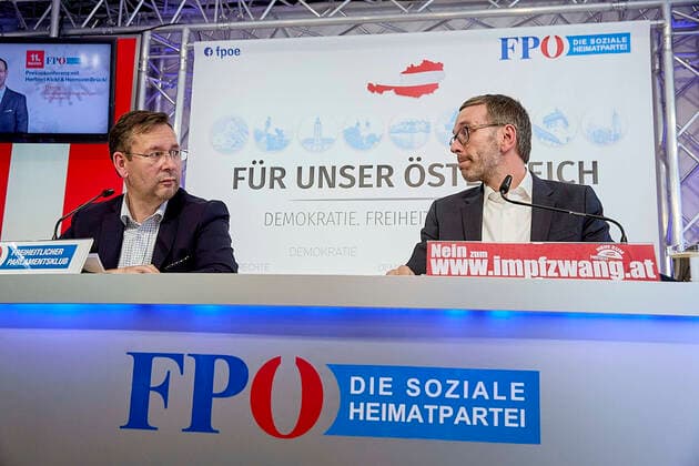 Vienna 11 05 2021 Coronavirus crisis This morning there was a press conference of the FPÖ on the current situation in Austria in the FPÖ media center FPÖ PK Kickl Brückl PHOTO V L Hermann Brückl, FPÖ Klubobmann Herbert Kickl during the PK Coronavirus crisis Vienna AUSTRIA This morning there was a press conference of the FPÖ on the current situat