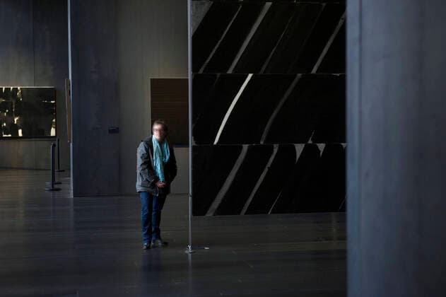 Architektur von RCR Arquitectes Rodez (south of France): Soulages Museum The Soulages Museum in Rodez, contemporary art museum dedicated to the work of French abstract artist Pierre Soulage, architecture by RCR arquitectes and Passelac & Roques. Group of visitors Aveyron 12; Midi Pyrenees; Occitanie Pyrenees Mediterranee; Rodez Europe; Western Europe; France  Copyright: xGrimault Andia.frx 272329
