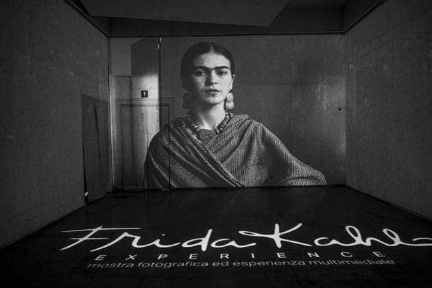 Frida Kahlo: Ojos que no ven coraz—n que no siente. The Pan, Palazzo delle Arti in Naples, is hosting an exhibition dedicated to the life of the Mexican painter Frida Kahlo, the symbol of female independence. The exhibition is entitled: Frida Kahlo: Ojos que no ven coraz—n que no siente. On show are many previously unpublished photos, many letters written by the artist herself, as well as a detailed reconstruction of all the rooms in which Frida Kahlo lived, such as her bedroom and studio in Casa Azul. There will also be reproductions of the jewellery and clothes she wore, as well as ethnic and tribal inspired accessories. ABPH0051 Copyright: xAntonioxBalascox