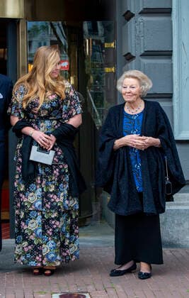 12-05-2021 Amsterdam Princess Amalia and Princess Beatrix arriving for the tv special ˜™ A life full of music™™ on the occasion of the Queen her 50th upcoming birthday on the 17th of may in Carre in Amsterdam. Â  Copyright: xPPEx