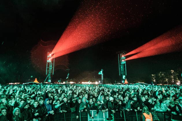 Concert crowds, Roskilde Festival 2019 Roskilde, Denmark. July 05th, 2019. Concert goers attend a live concert with the American rapper and lyricist Travis Scott during the Danish music festival Roskilde Festival 2019. Roskilde Denmark  Copyright: xGonzalesxPhoto FlemmingxBoxJensex