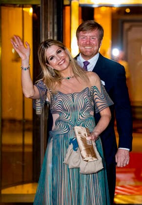 12-05-2021 Carre Queen Maxima and King Willem-Alexander leaving the tv special A life full of music on the occasion of the Queen her 50th upcoming birthday on the 17th of may in Carre in Amsterdam. Â  Copyright: xPPEx