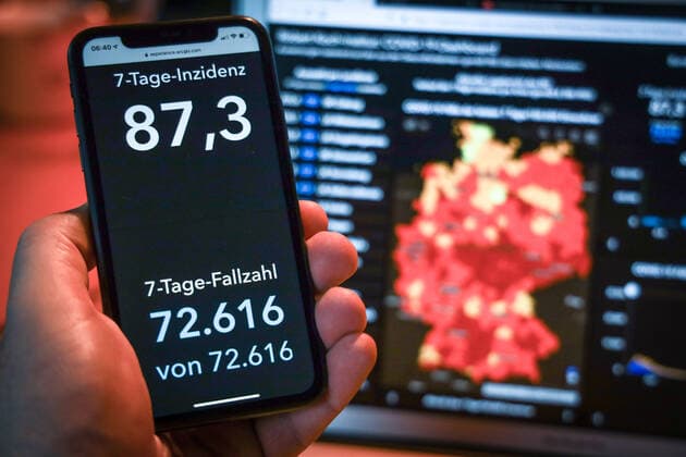 Coronavirus in Germany Covid 19 Dashboard of the Robert Koch Institute 15 05 2021 Robert Koch Institute 7 days Incidence 87.3 7 days Number of cases 72 616 COVID 19 Cases 3 584 934 Addition of 7 894 compared to the previous day COVID 19 Deaths 86 025 Addition of 177 compared to the previous day