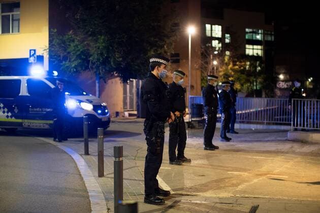 National and local police on guard in Salamanca, Spain, late 14 May 2021 (issued 15 May 2021), on the first Friday night without a curfew after the State of alarm was lifted 09 May 2021. First weekend without State of Alarm in Spain !ACHTUNG: NUR REDAKTIONELLE NUTZUNG!  Copyright: xJ.M.xGarcíax GRAF7538 20210515-637566631213376156