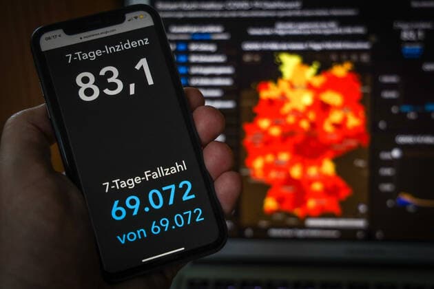 Coronavirus in Germany Covid 19 Dashboard of the Robert Koch Institute 16 05 2021 Robert Koch Institute 7 days Incidence 83.1 7 days Number of cases 69 072 COVID 19 cases 3 593 434 Addition of 8 500 compared to the previous day COVID 19 deaths 86 096 Addition of 71 compared to the previous day